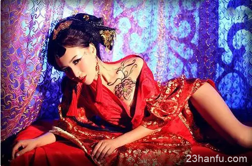 中国古代女人是如何化妆？