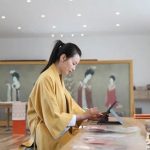 汉服设计师：钻研传统技艺 穿越时空与古人'对话'
